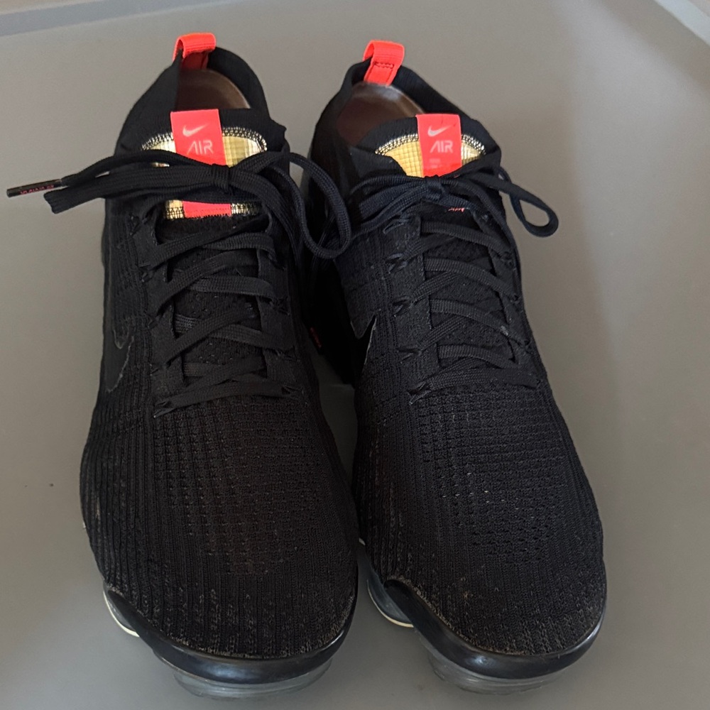 Nike Air Vapor Max Fly knit 3 Black Snakeskin Men’s Size 14( pre-owned )